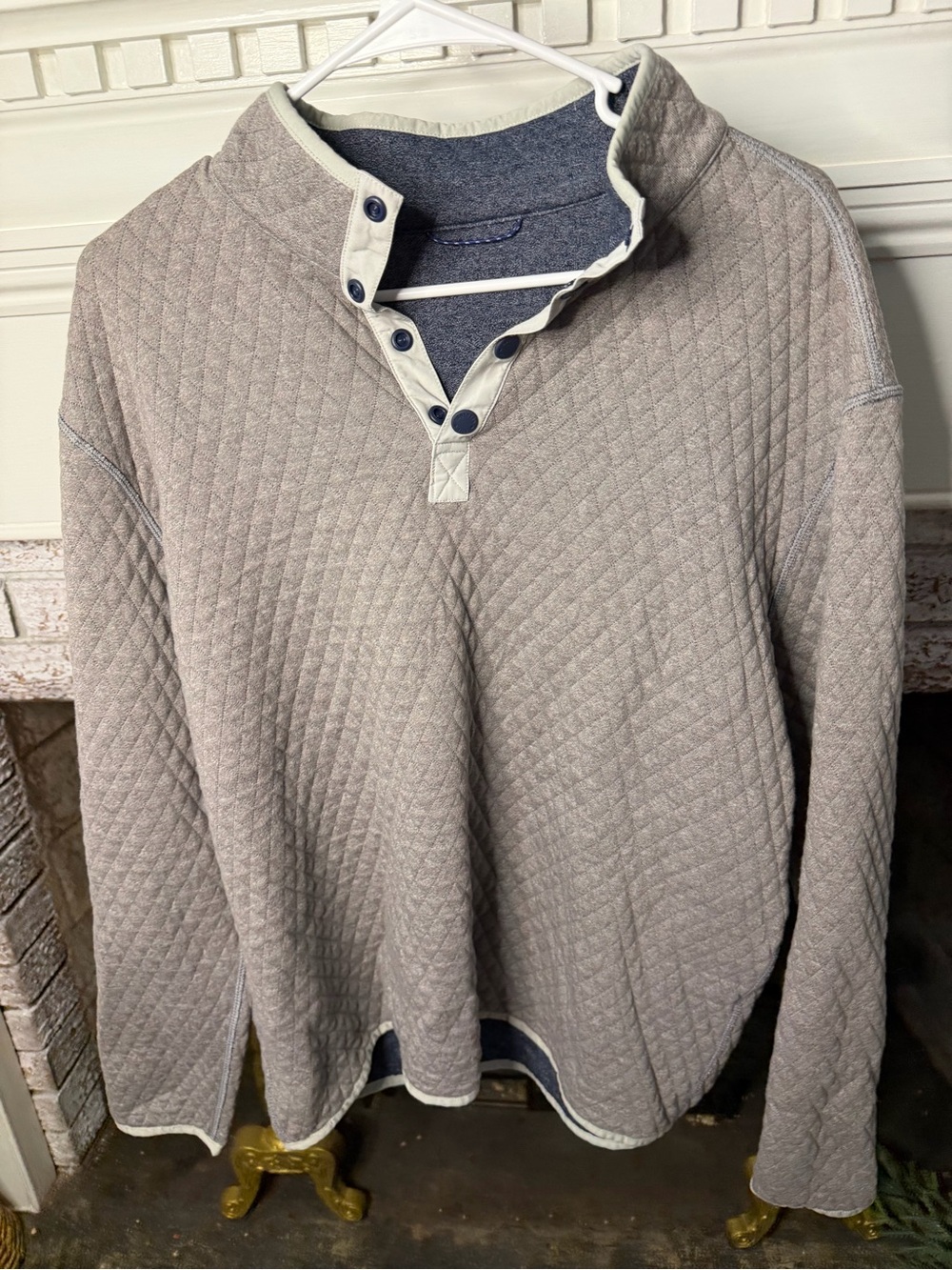 Men's Southern Tide Reversible Quilted Snap-Front Pullover Sweater - Light Gray